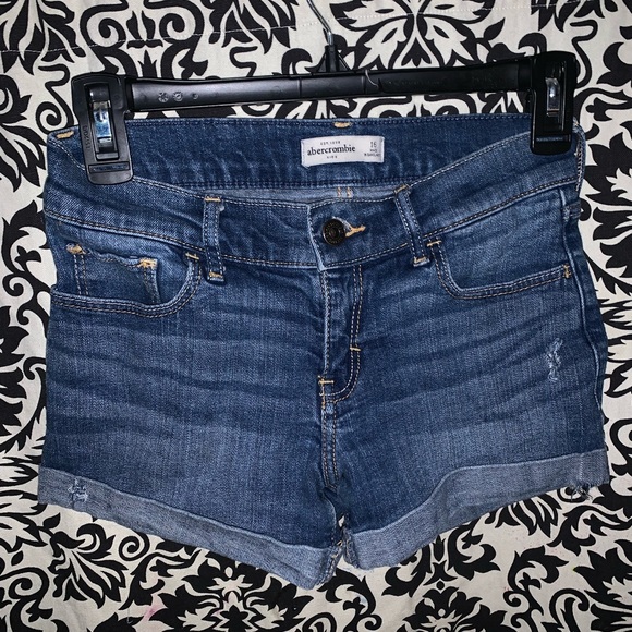 Abercromie shorts - Picture 2 of 6